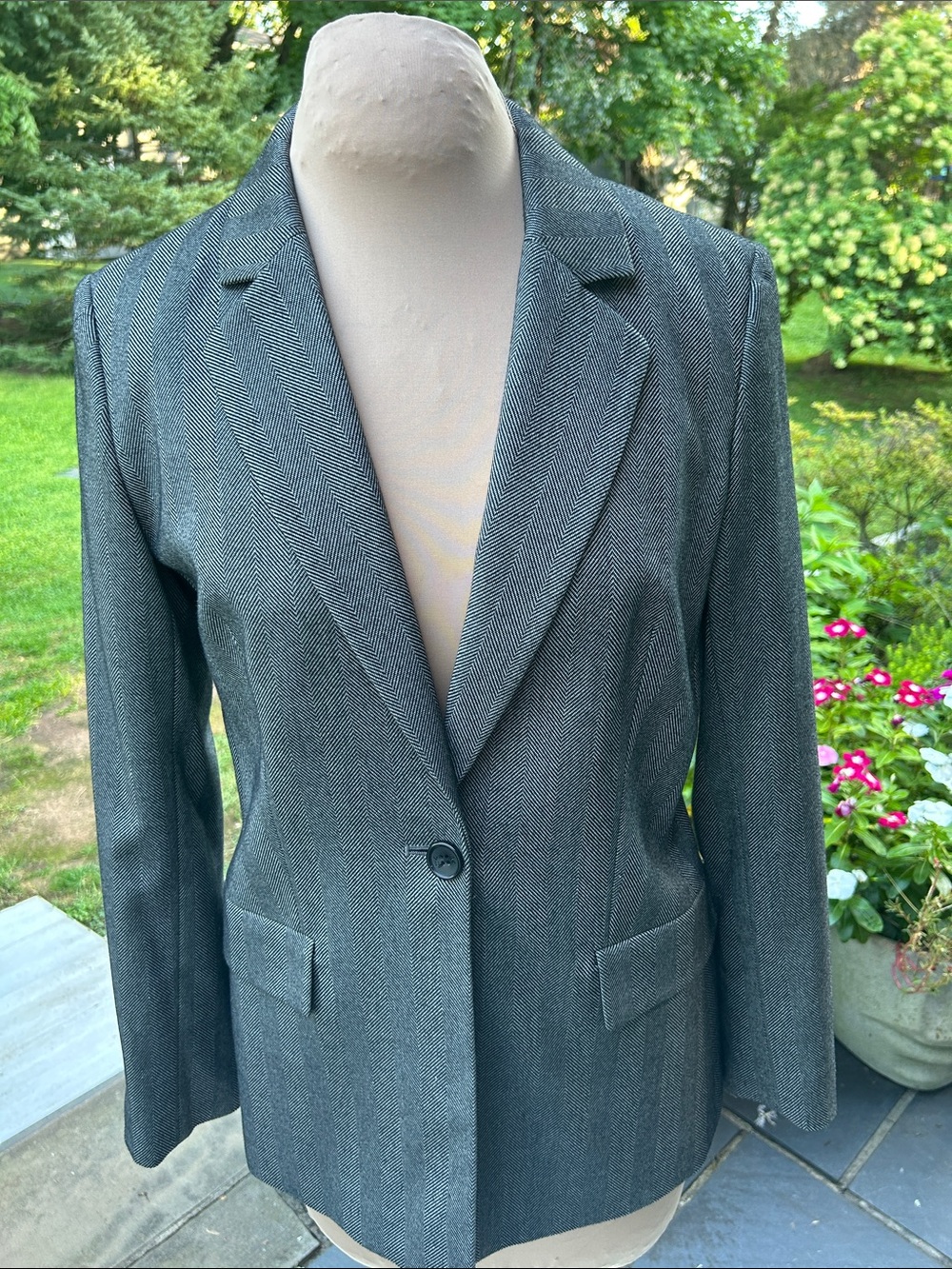 Donna Karan Gray Herringbone Single-Button Blazer